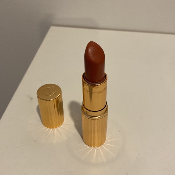 Charlotte Tilbury stain Lipstick- Color: stoned rose - Picture 3 of 4